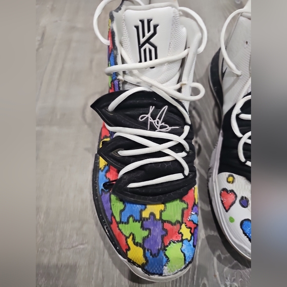 Nike Kyrie 5 Unisex Basketball Shoes for Chinese New Year 2019, Size 13, Unlimit - Picture 8 of 8